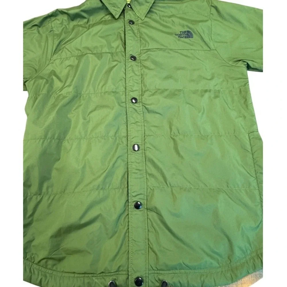The North Face Mens Reversible Quilted Shirt Jacket Olive Green Plaid SMALL